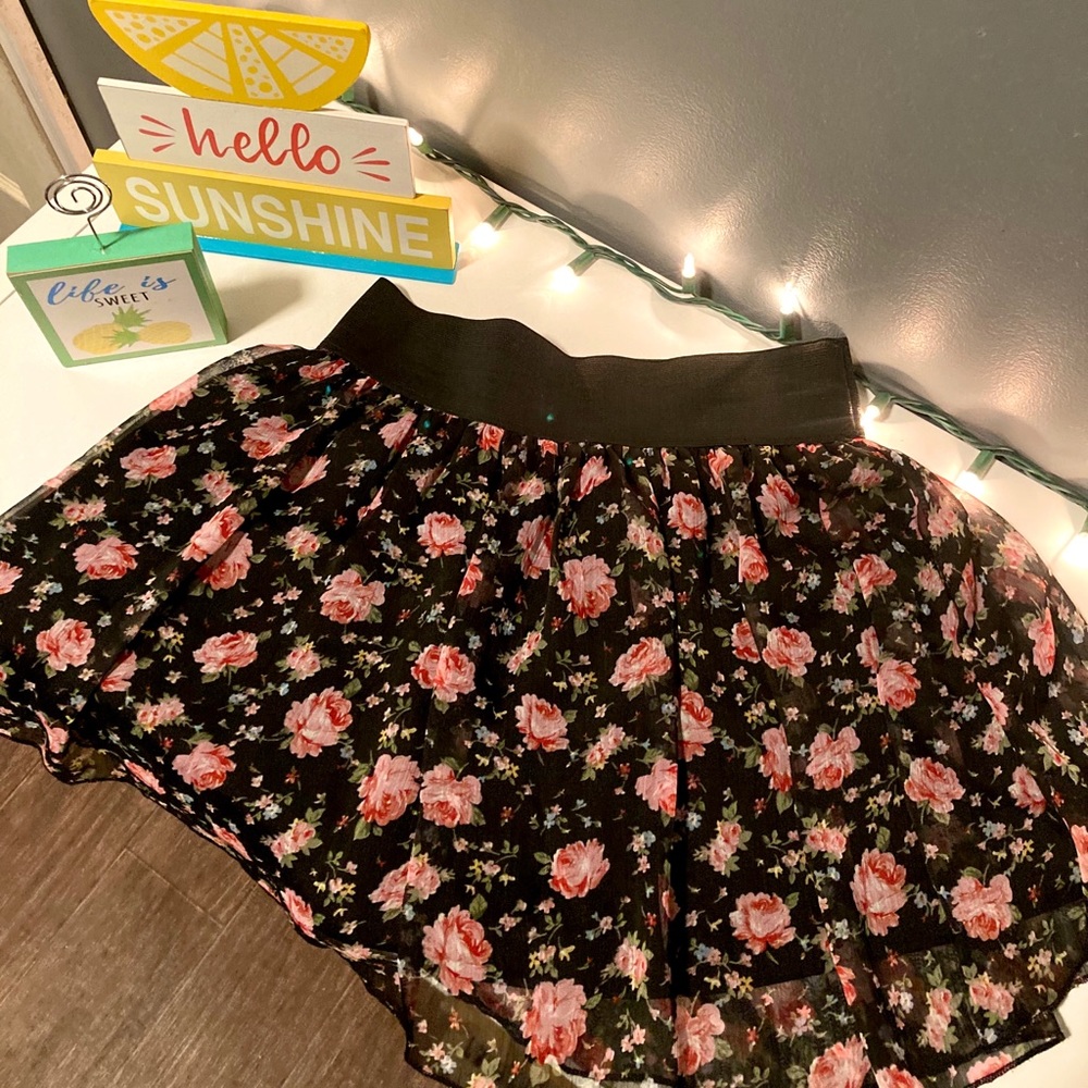 Flowery skirt